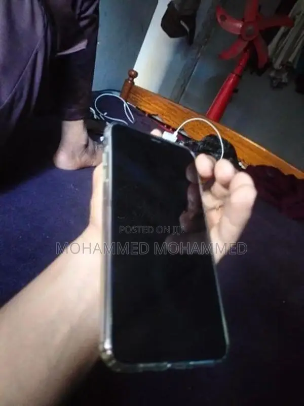 Apple iPhone XS Max (Used)