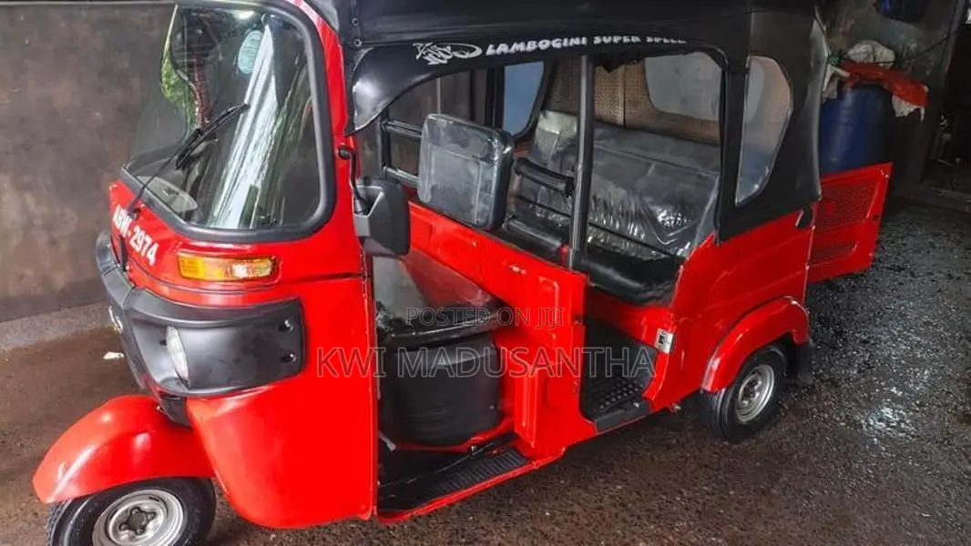 Bajaj RE 2025