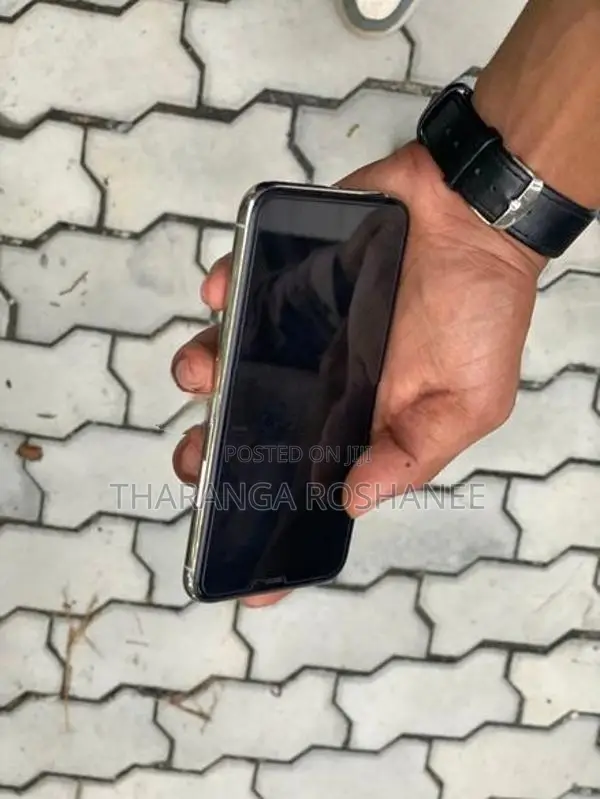 Apple iPhone 11 Pro (Used)