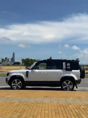 Land Rover Defender 110 P400e 2025