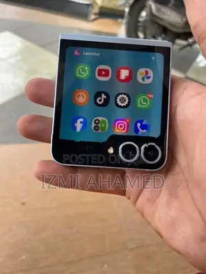 Samsung Galaxy Z Flip 6 256GB (Used)