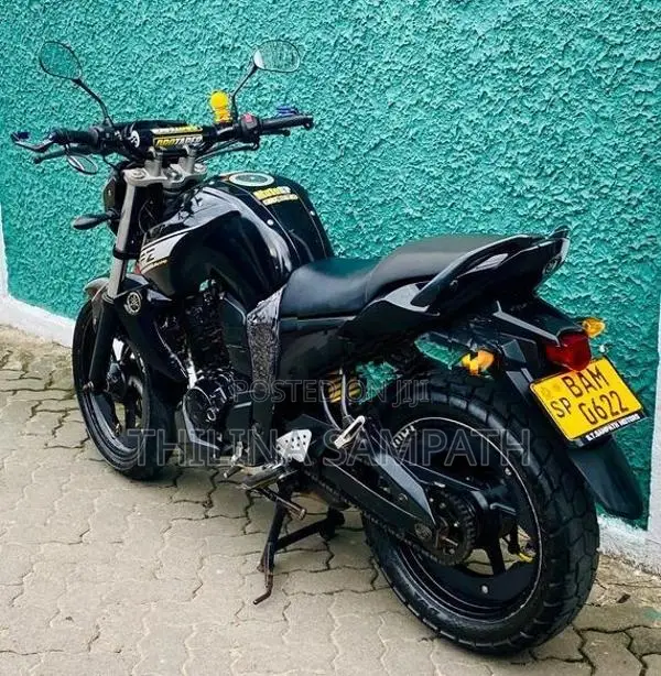 Yamaha FZ 2013