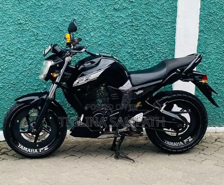 Yamaha FZ 2013
