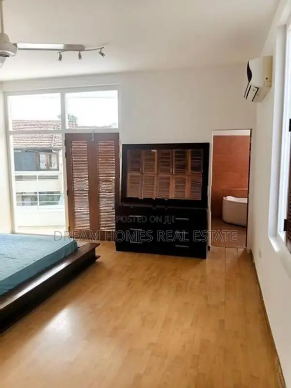 Architect-Designed Luxury House For Sale In Nawala
