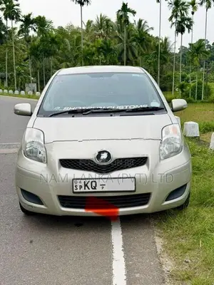 Toyota Vitz 6 speaker 2009
