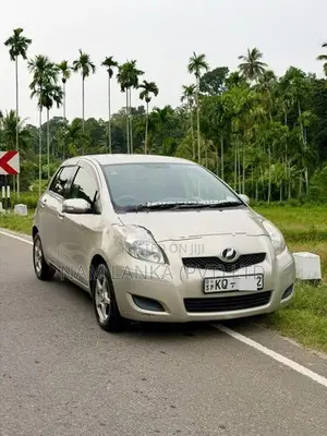 Toyota Vitz 6 speaker 2009