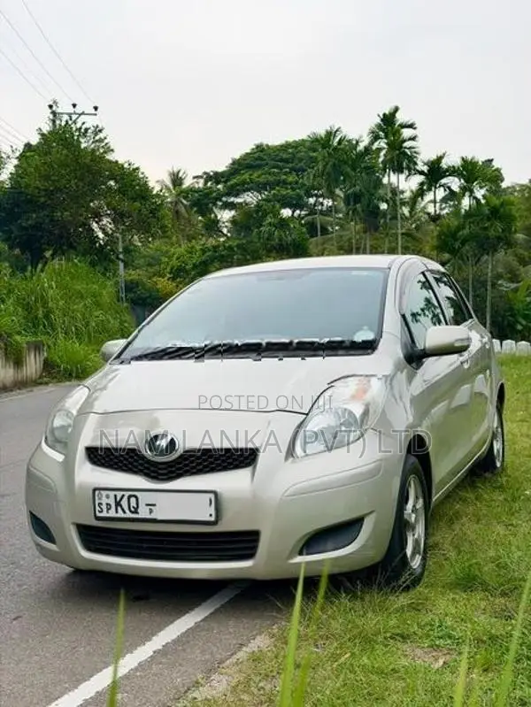 Toyota Vitz 6 speaker 2009
