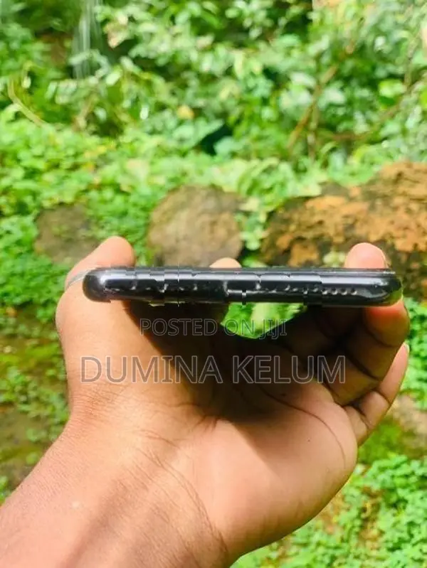 Apple iPhone XS Max (Used)
