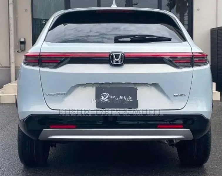 Honda Vezel Z Premium 10 SPEAKRS 2026