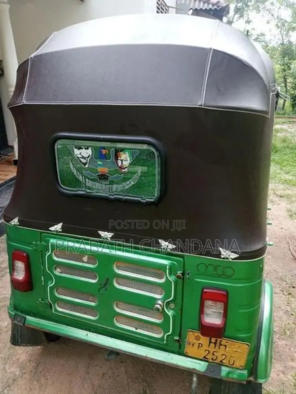 Bajaj RE 2003
