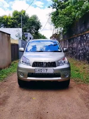 Daihatsu Terios SX 2011