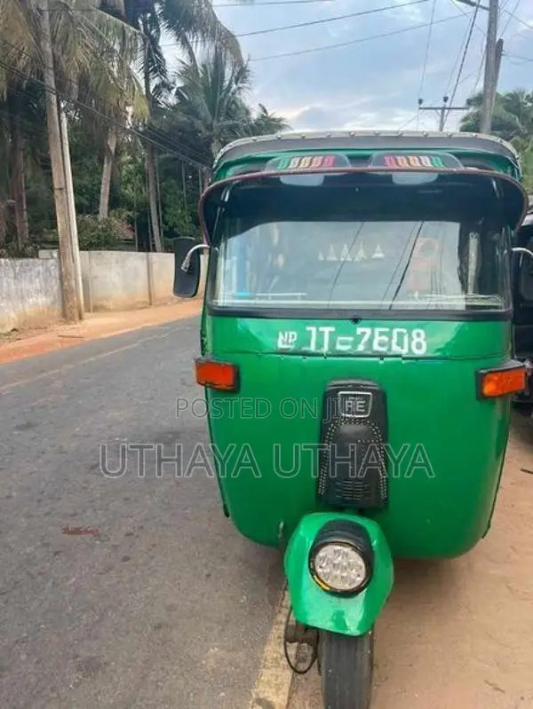 Bajaj RE 2005