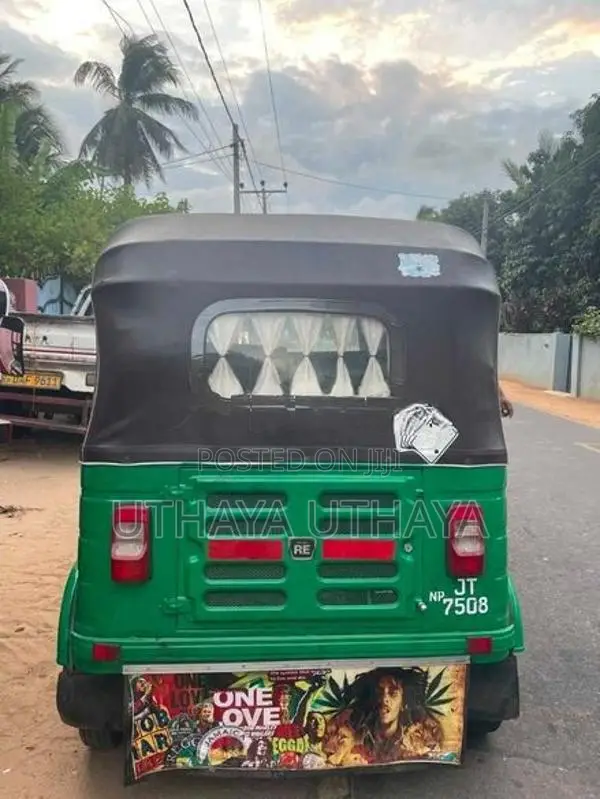 Bajaj RE 2005