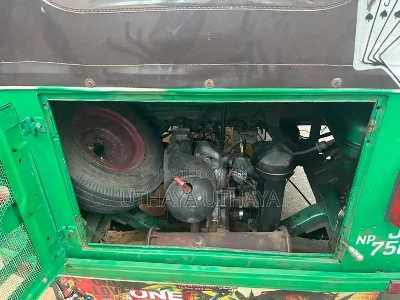 Bajaj RE 2005