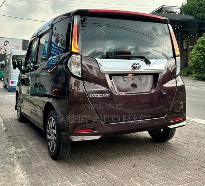 Toyota Roomy CUSTOM G 2025