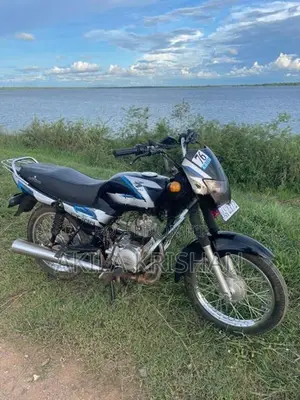 Bajaj CT100 2012