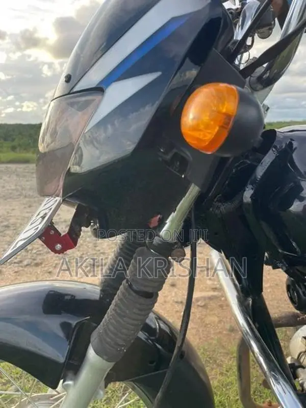 Bajaj CT100 2012