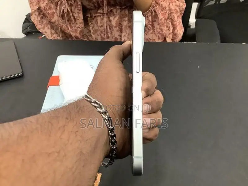 Apple iPhone 15 (Used)
