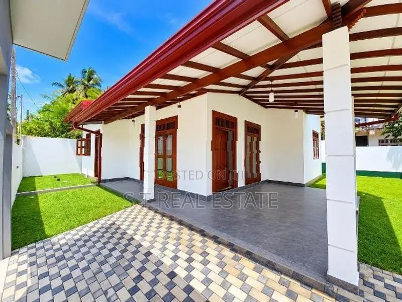 Brand New Single Story House For Sale In Kiriwaththuduwa