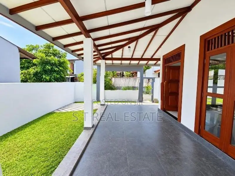 Brand New Single Story House For Sale In Kiriwaththuduwa