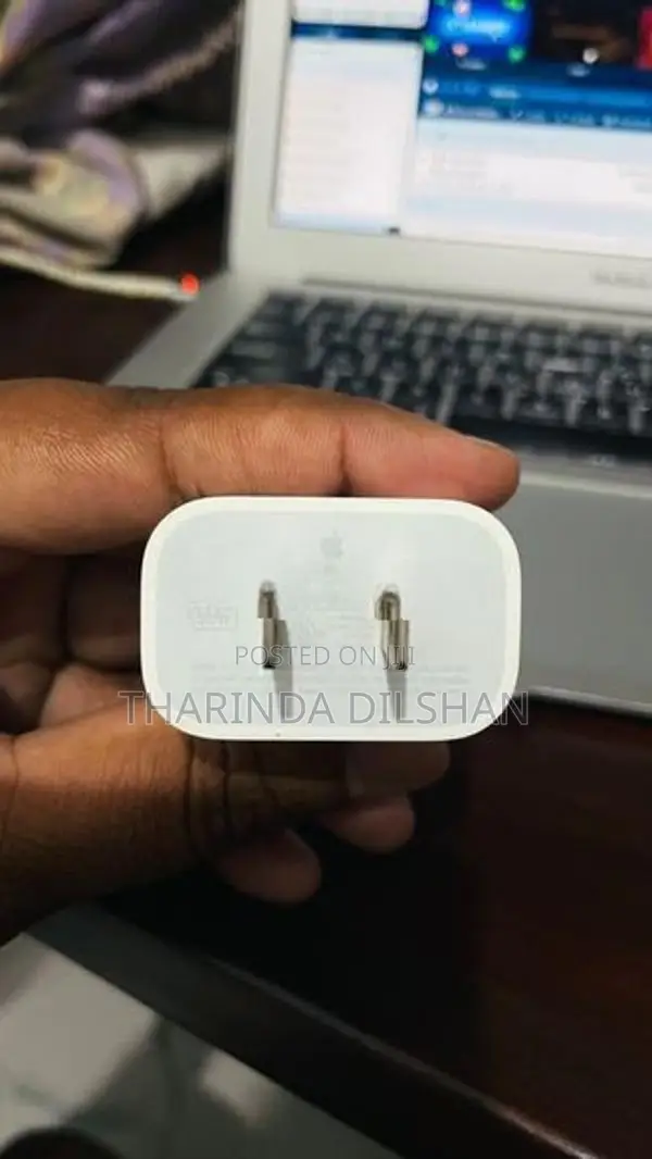 Apple 20W Charger - Japan