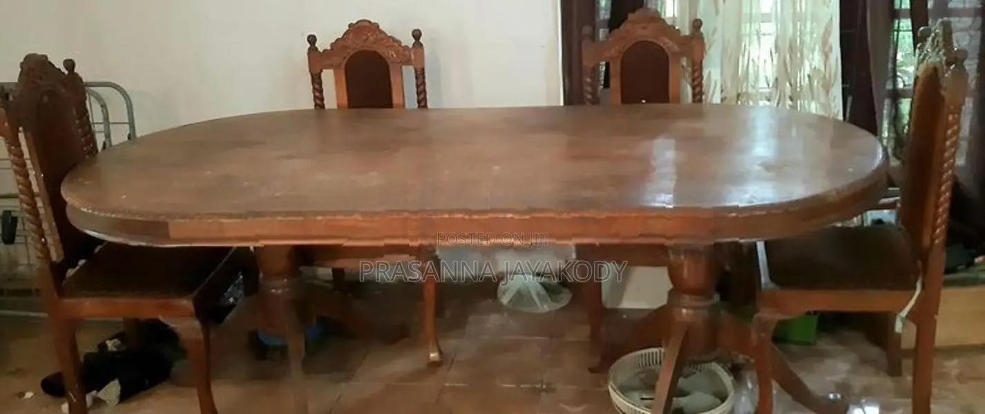 Dinning Table With Chairs