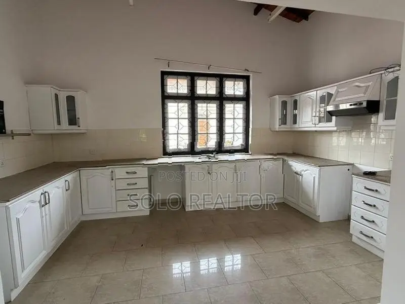 5 Bedroom House For Sale In Dehiwala