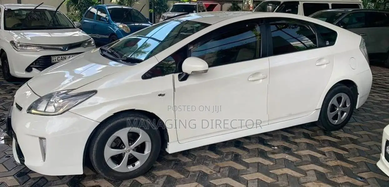 Toyota Prius S GRADE 2013