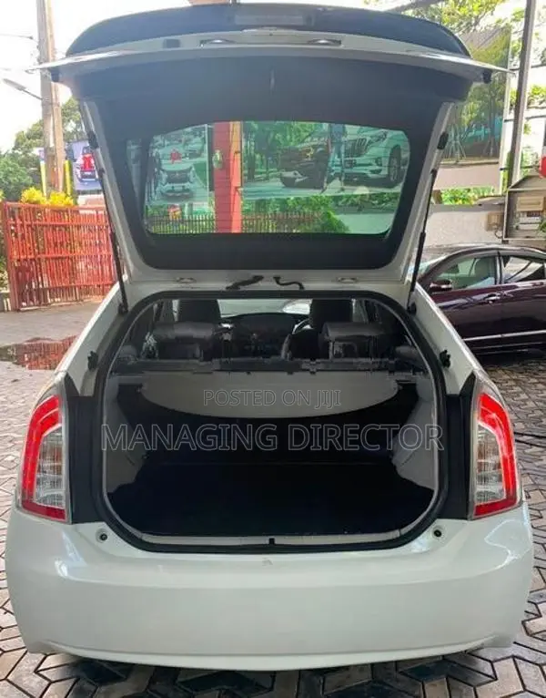 Toyota Prius S GRADE 2013