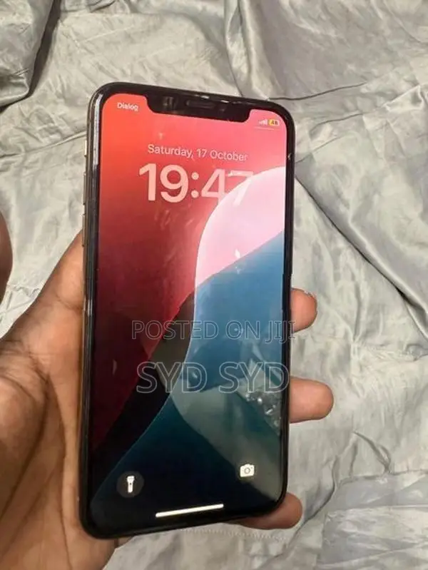 Apple iPhone XS (Used)