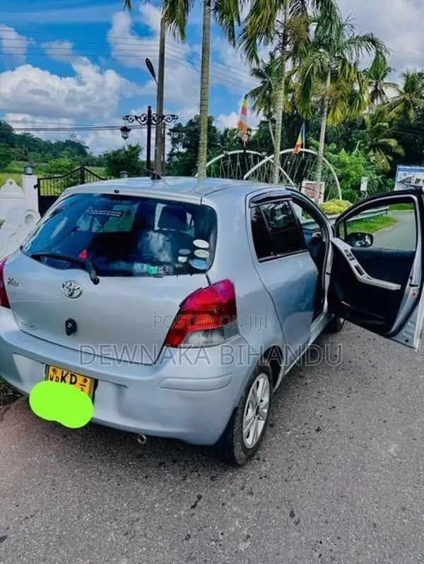 Toyota Vitz 2009