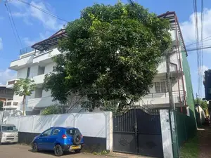 8 Unit House for Sale in Mtlavinia