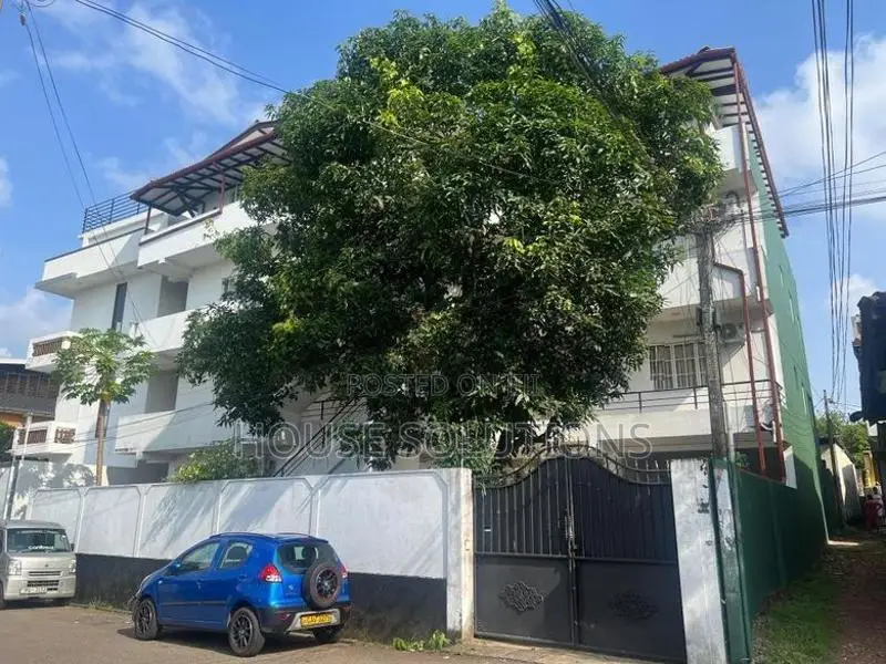8 Unit House for Sale in Mtlavinia