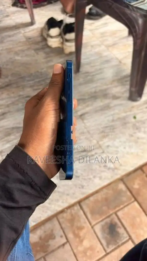 Apple iPhone 12 (Used)
