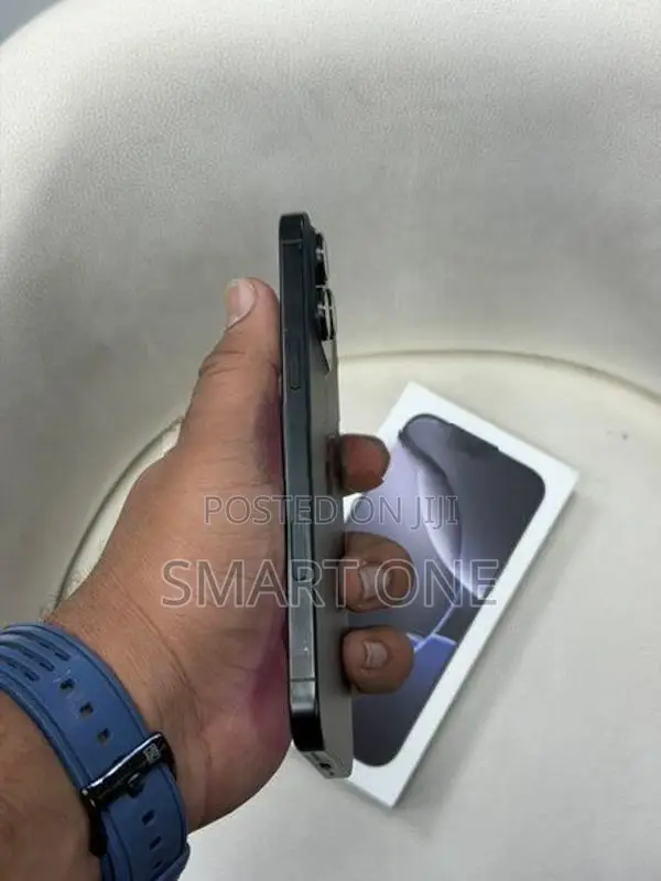 Apple iPhone 16 Pro Max 256GB (Used)