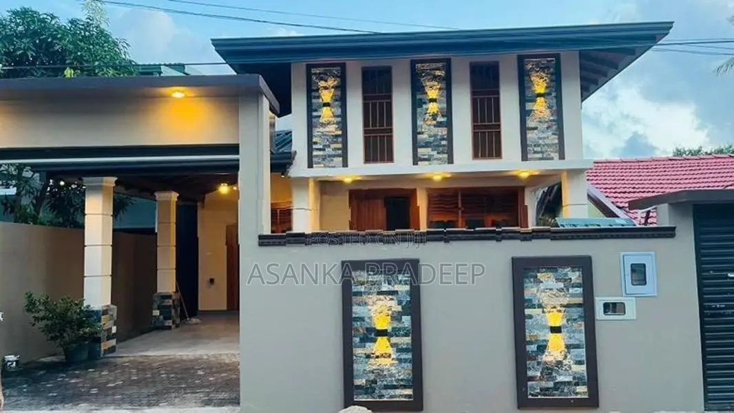 අලුතින්ම ඉදිකරන ලද අතිසුඛෝපබෝගී තනිමහල් නිවස මත්තෙගොඩින් විකිනීමට(fwh7