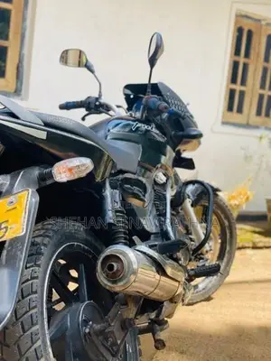 Bajaj Pulsar 180 2007
