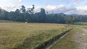 ඉඩමක් ඇහැලියගොඩින්