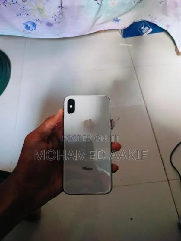 Apple iPhone X (Used)