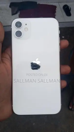 Apple iPhone 11 (Used)