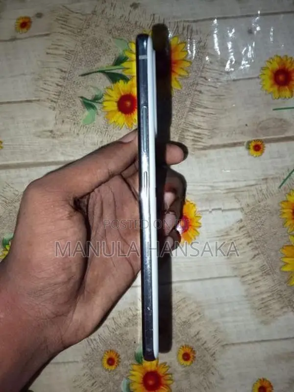 Samsung Galaxy A82 (Used)