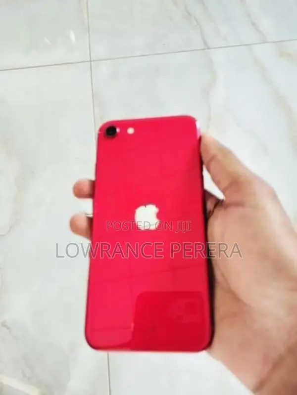 Apple iPhone SE 2 (Used)