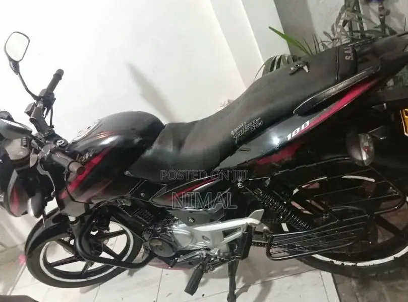 Bajaj Pulsar 180 2007