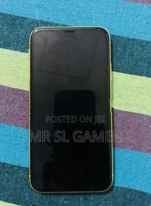 Apple iPhone 11 (Used)