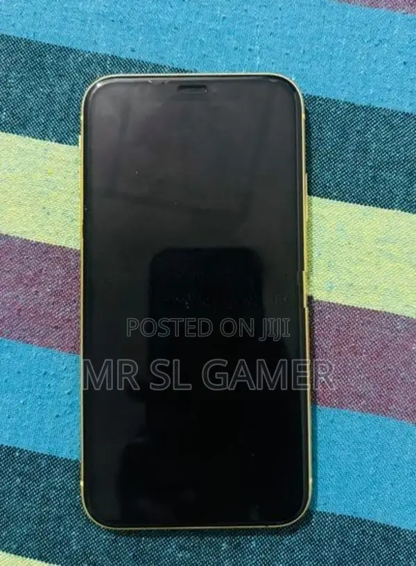 Apple iPhone 11 (Used)