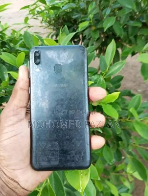 Samsung Galaxy M20 4GB 64GB (Used)