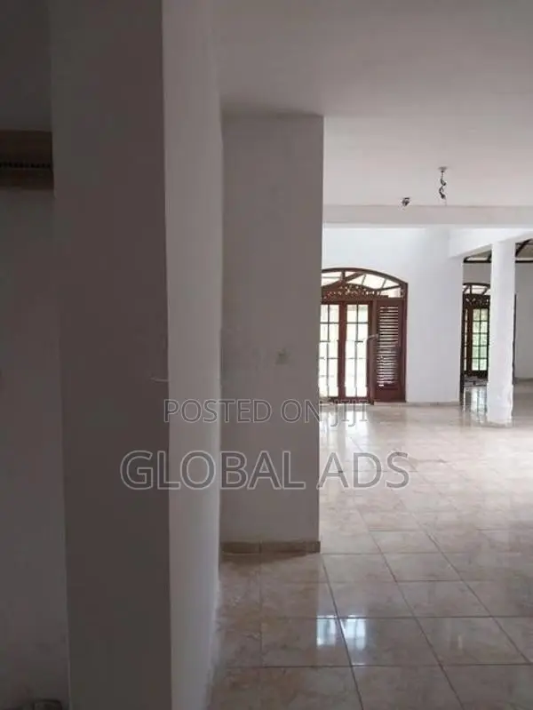 Upstair House For Rent in Ganemulla