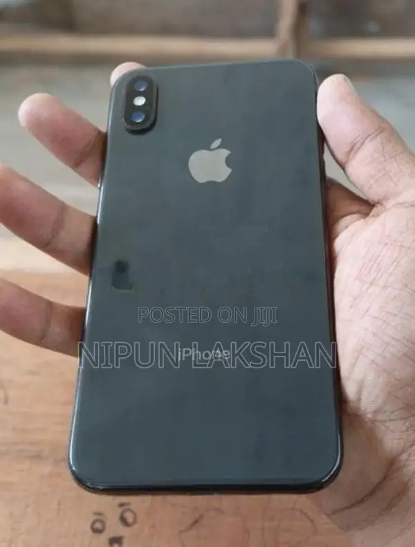 Apple iPhone X (Used)