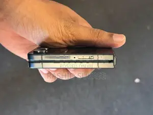 Samsung Galaxy Z Flip 7 (Used)