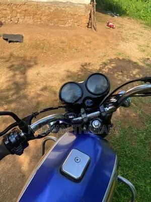 Bajaj Boxer 2004